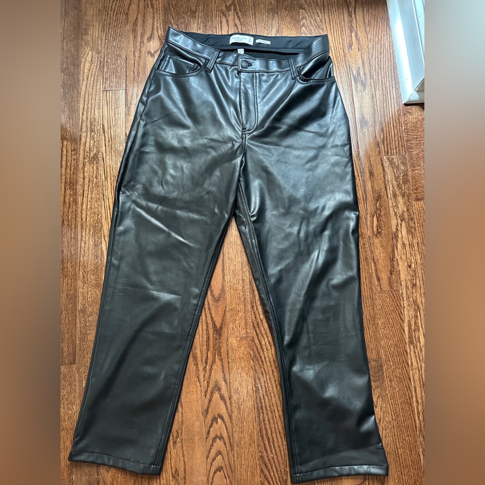 Abercrombie & Fitch Black Vegan Leather Straight Leg Pants (Curve Love)